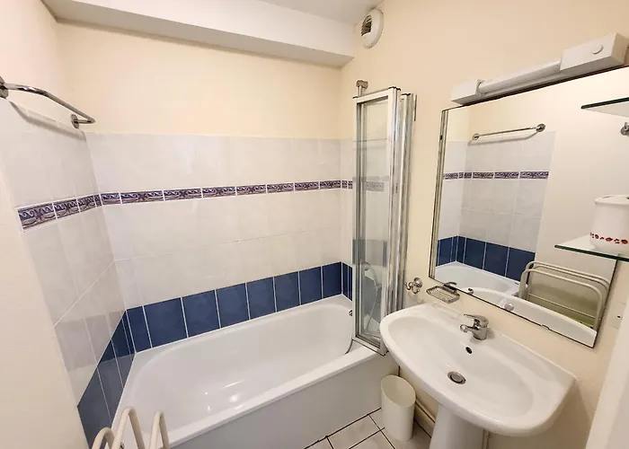 Cosy Avec Piscine Et Parking Proche - Fr-1-92-954 Les Sables-dʼOlonne