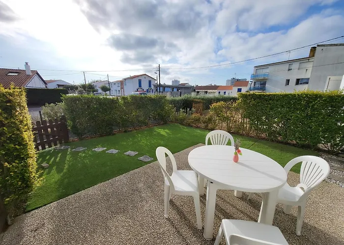 Cosy Avec Piscine Et Parking Proche - Fr-1-92-954 * Les Sables-dʼOlonne